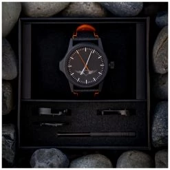 Hogwatch Key Fob Wrist Watch For Harley Davidson -Drag Specialties Sales Store hogwatch key fob wrist watch black orange 1 scaled